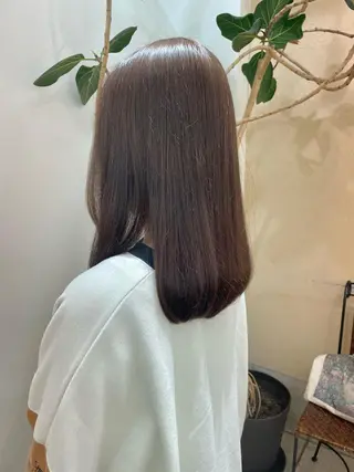 セミロング カラー 塩谷 雪花のヘアスタイル