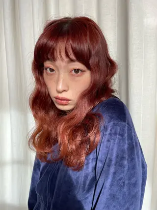 ロング 鈴木瑛里／ブロンド ベージュ／男女のヘアスタイル