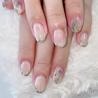 ネイル The Best Beauty受付担当のヘアスタイル