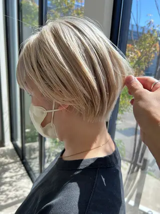 カラー hamaguchi naoのヘアスタイル