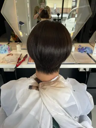 ショート 超透明感カラー🦋韓 国羽エクステ🪽🫧のヘアスタイル