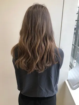 セミロング La fith hair rond 立川店所属・kyosuke 透明感カラーのヘアスタイル