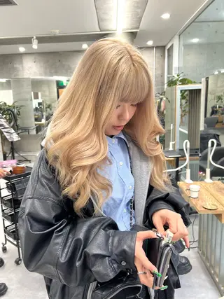 ロング welring hair salon所属・azusa/心斎橋/ ハイトーンカラーのヘアスタイル