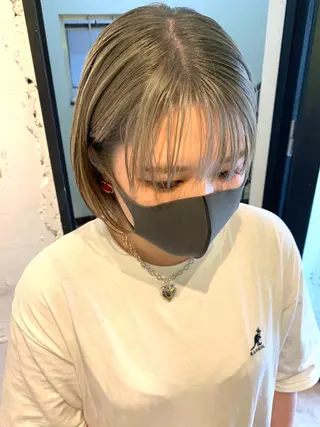 ショート カラー Fuuu《フゥ》所属・シノザキ シンゴのヘアスタイル