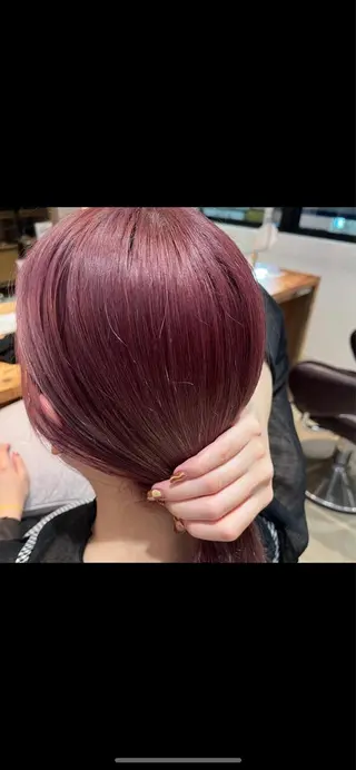 カラー 安達 葵のヘアスタイル