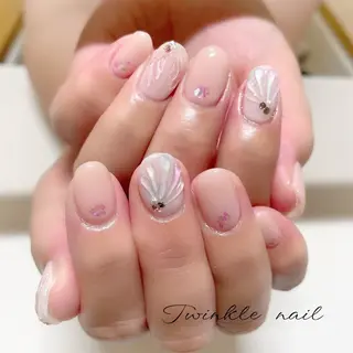 ネイル 中井 綾香の眉毛・アイブロウイメージ