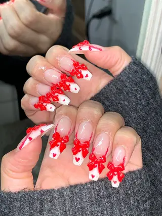 ネイル NES NAIL所属・さゆり￤推しキャラ ￤ロングネイル🩷のネイルデザイン