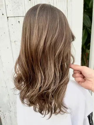 カラー 【店長】インナー指名 No.1戸塚優思のヘアスタイル