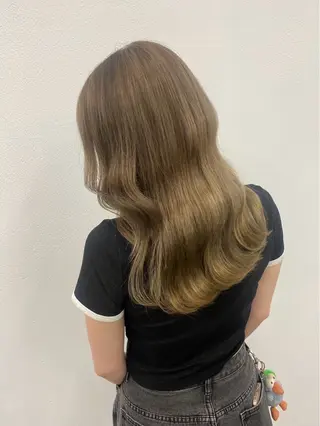 セミロング 🧋ミルクティーカラ ー🧋特化小林拓登のヘアスタイル