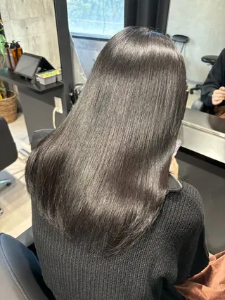 ロング カラー _white【京橋店】所属・_WHITE / KENTOのヘアスタイル