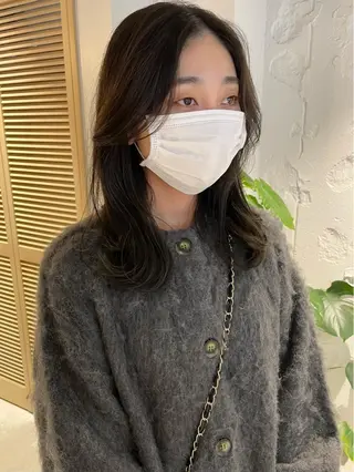 セミロング カラー 🩰オリーブ/ ベージュ松本咲花🩰のヘアスタイル