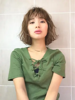 ミディアム カラー パーマ やまだ まいのヘアスタイル