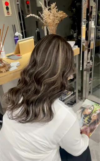 セミロング REDEAL SHIBUYA所属・maya/レイヤー カット/ミインパーマのヘアスタイル