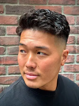 ショート パーマ ヒロ銀座八重洲日本橋店所属・吉田 一希のヘアスタイル