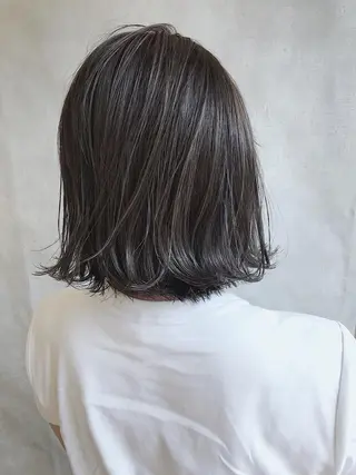 ショート カラー MOU namba ムウナンバのヘアスタイル