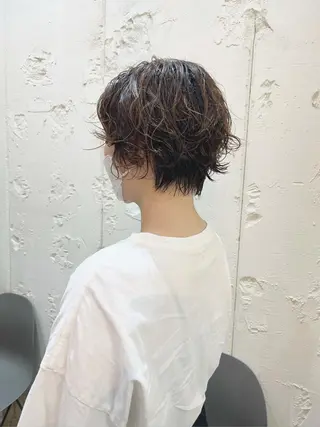 ショート パーマ ハイトーン🦢 Natsumiのヘアスタイル