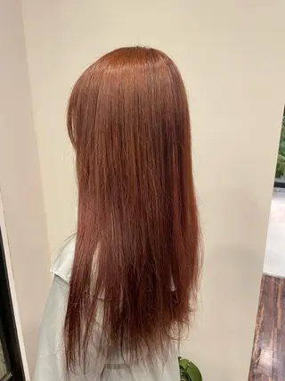 ロング トヨシマ シュウトのヘアスタイル