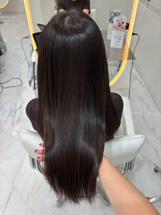 ロング ii+U 銀座【アイユーギンザ】所属・Hikaru 銀座美容師のヘアスタイル