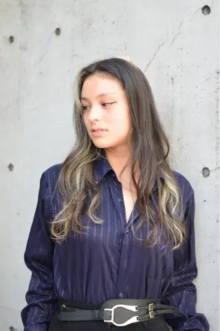 ロング カラー 寺山 佳貴のヘアスタイル