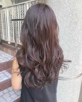 ロング カラー 佐藤 奈佳子 サトウ ナカコのヘアスタイル