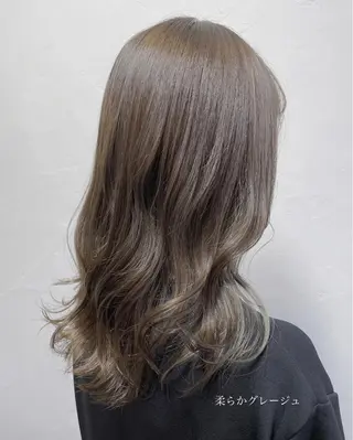 ミディアム カラー ふわっとレイヤー 🪽スガヤハルミのヘアスタイル