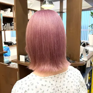 ミディアム カラー Ami ブリーチ/ハイトーンのヘアスタイル