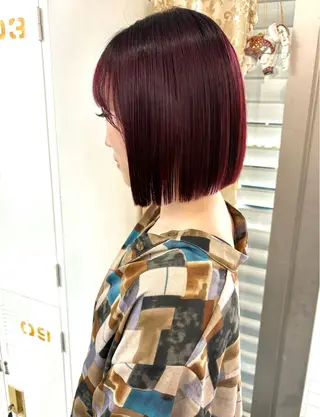 ミディアム カラー LOMARLIE JURIAのヘアスタイル