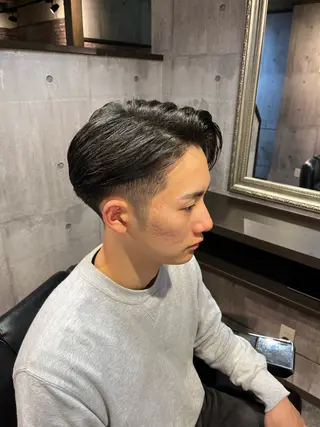 ショート メンズ SWELL-WHITE-所属・SWELL  高峰 将生  メンズ専門のヘアスタイル