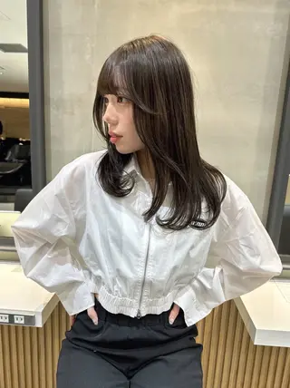 セミロング Rita/髪質改善 /透明感カラーのヘアスタイル