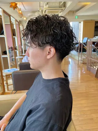 パーマ メンズ エアフローアンビシャン所属・村松 寛太のヘアスタイル