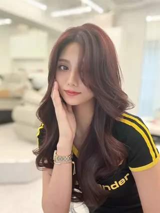 ロング カラー 顔まわりの神様✨ 透明感カラー藤嶋秀幸のヘアスタイル