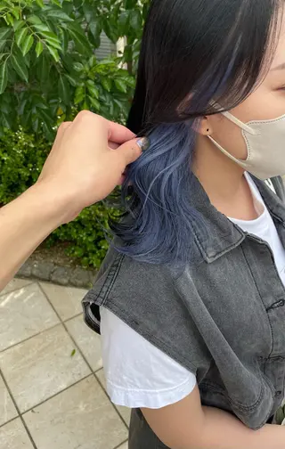 カラー しおり🍬 KOKORO🤍のヘアスタイル