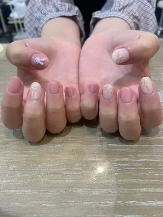 ネイル 藤井 里緒奈のネイルデザイン