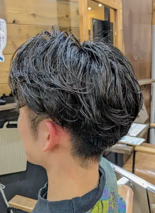 ミディアム パーマ メンズ 北澤 港のヘアスタイル