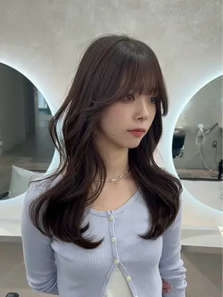 ロング カラー 韓国レイヤーカット 🇰🇷透明感カラーのヘアスタイル
