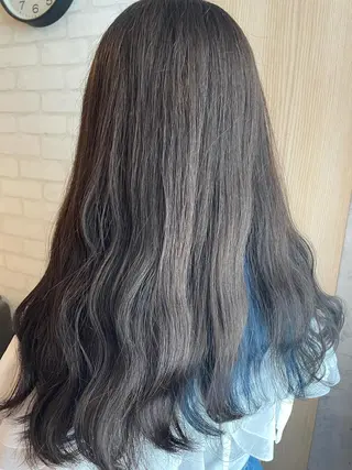 ロング 🦄艶カラー×韓国 NANA💎🐬のヘアスタイル