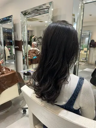ロング パーマ コテ巻き風パーマ 藤澤　知彌のヘアスタイル