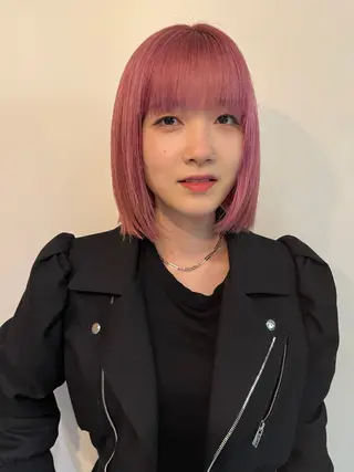 ショート レイヤーカット\ウル フ　chinatsuのヘアスタイル