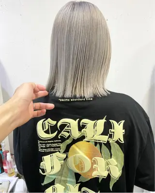 ショート カラー suvvy hairsalonのヘアスタイル