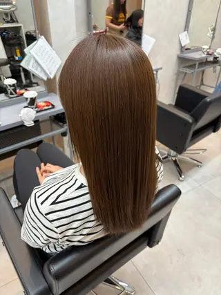 カラー 近藤 茉夏のヘアスタイル