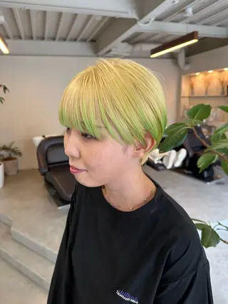 ショート カラー Masena所属・Director 🌈中川慎之介のヘアスタイル
