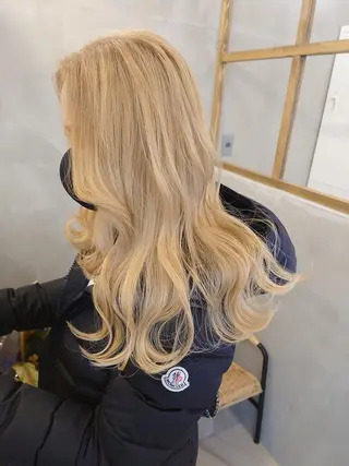 カラー ロング ANGELICA 難波店のヘアスタイル