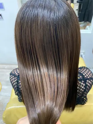 ミディアム 柔らかストレートと ツヤカラー/和田陽向のヘアスタイル