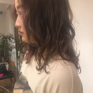 ミディアム カラー パーマ アライフ所属・牧田 真衣のヘアスタイル