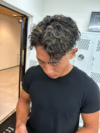 ショート カラー パーマ WAVEY ft.fifth MENS SALON所属・柊斗 /横浜パーマのヘアスタイル