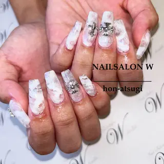 ミディアム ネイルサロン ダブルのネイルデザイン