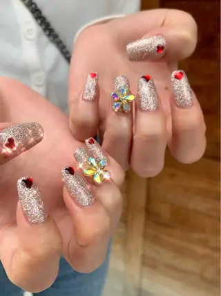 ネイル 鈴木 まゆのネイルデザイン