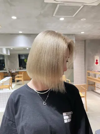 ショート カラー 頼金 愛海のヘアスタイル