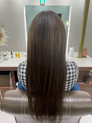 ロング カシータフロル所属・清水 菜穂香のヘアスタイル