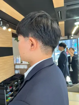 ショート 古川　イノアカラー 京汰　六本松のヘアスタイル